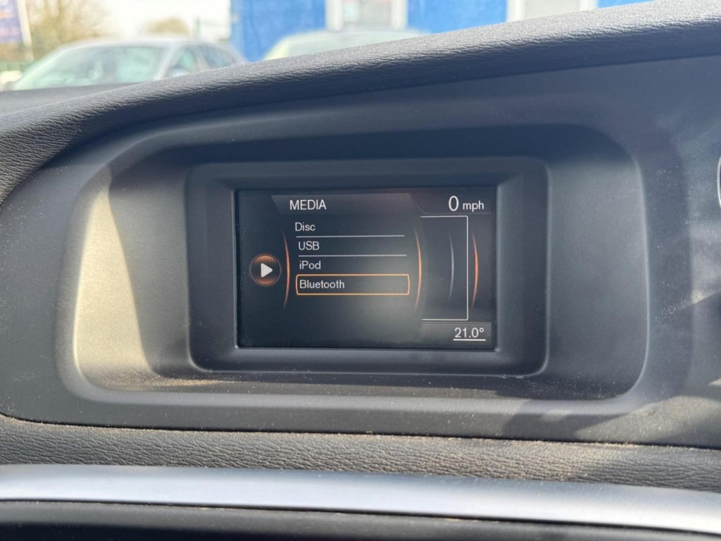 VOLVO V40 CROSS COUNTRY