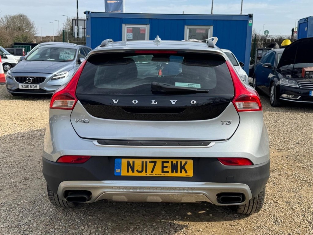 VOLVO V40 CROSS COUNTRY