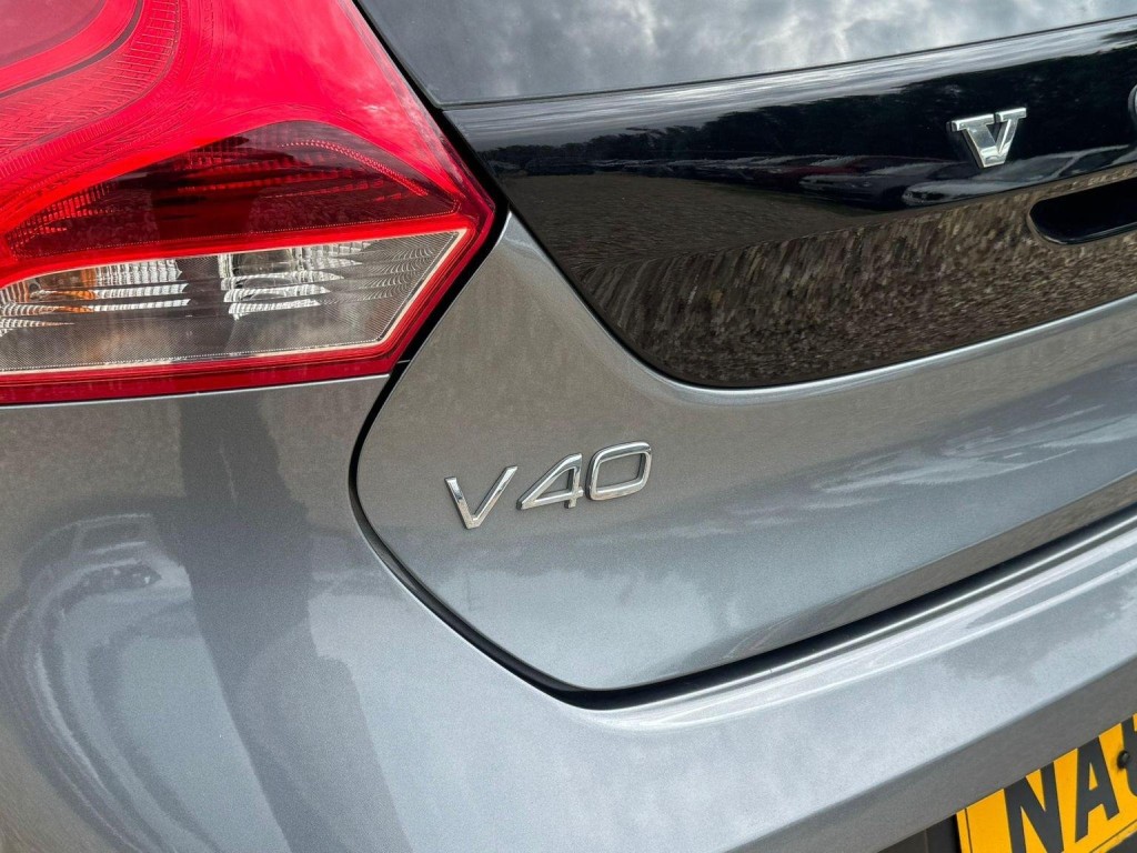 VOLVO V40 CROSS COUNTRY