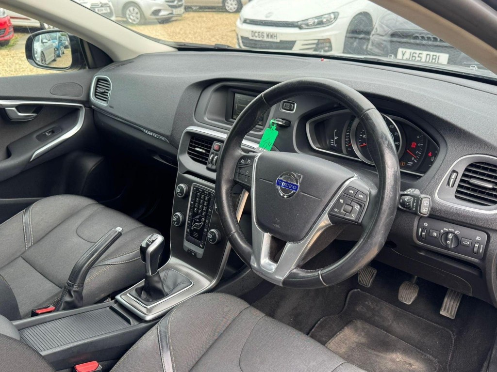 VOLVO V40 CROSS COUNTRY