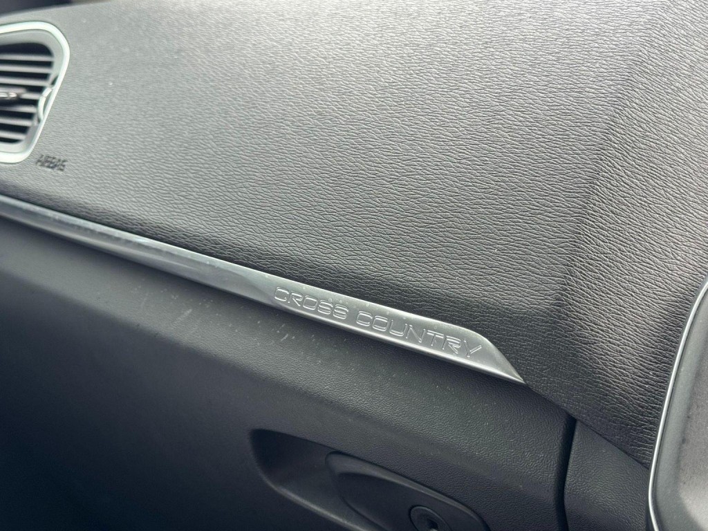 VOLVO V40 CROSS COUNTRY