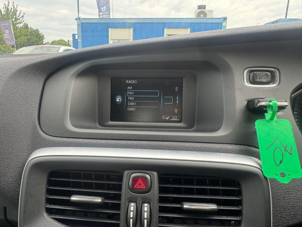 VOLVO V40 CROSS COUNTRY