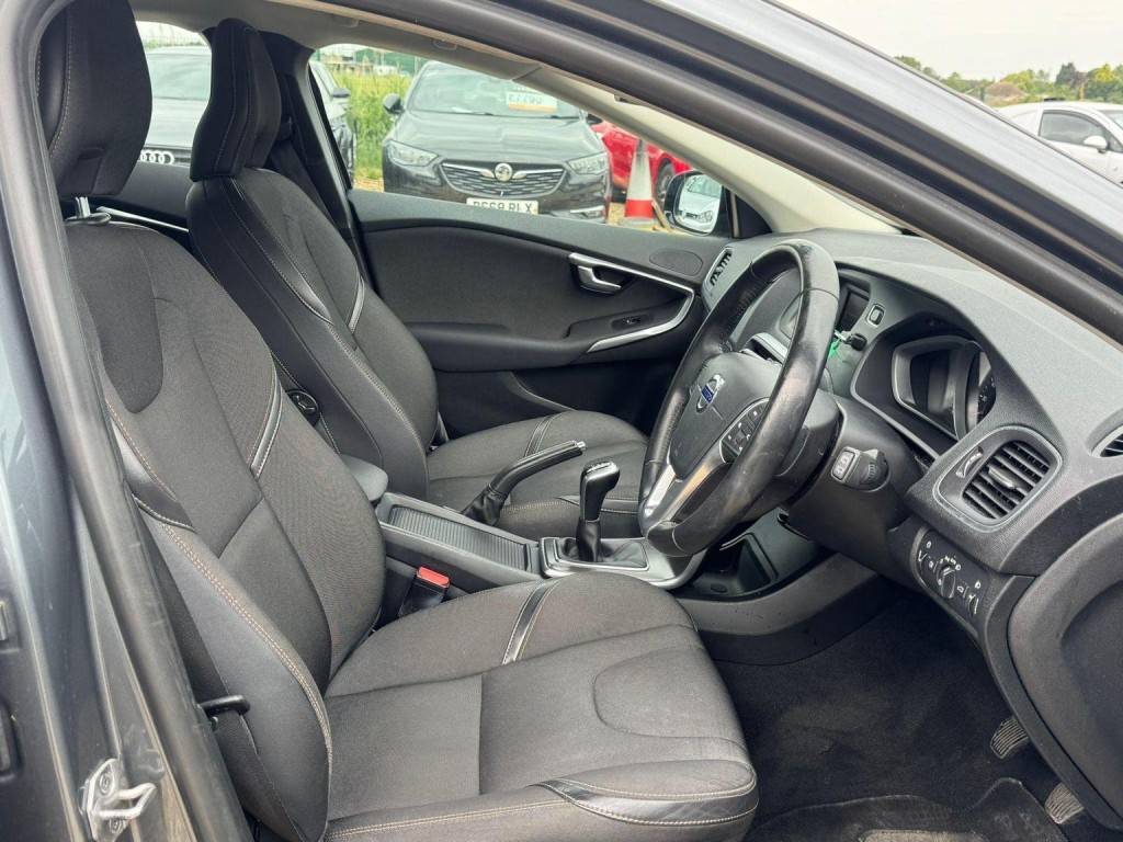 VOLVO V40 CROSS COUNTRY