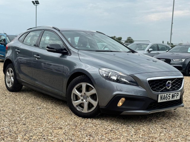 VOLVO V40 CROSS COUNTRY