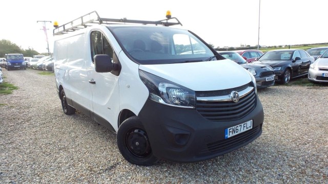 VAUXHALL VIVARO
