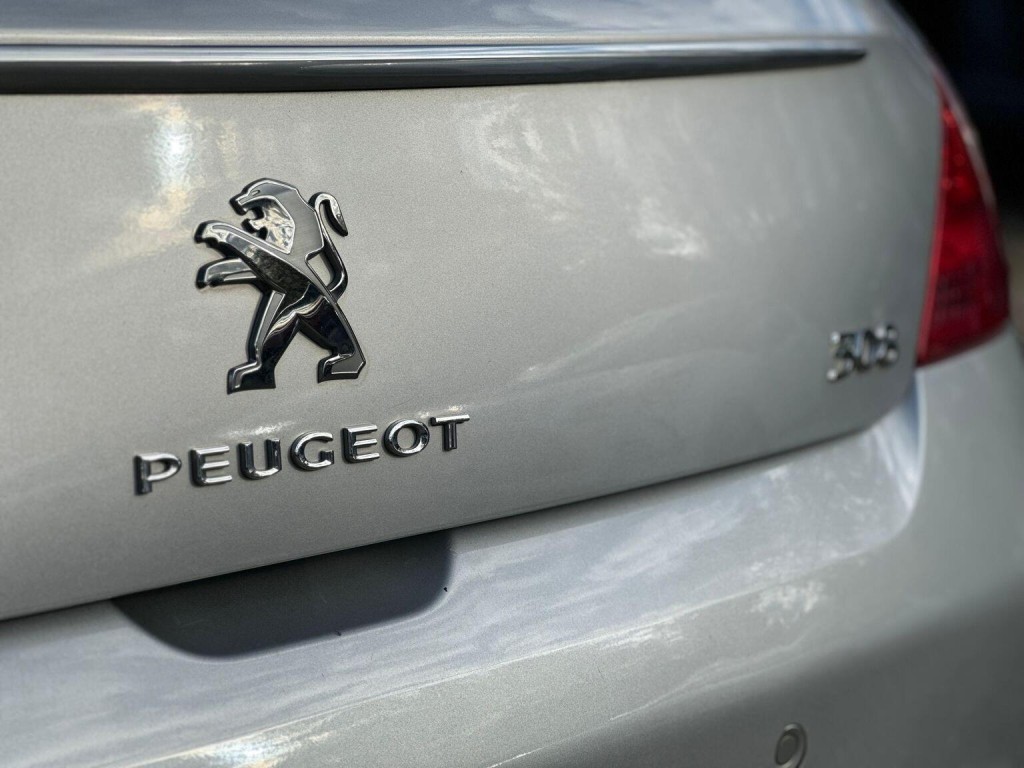 PEUGEOT 308