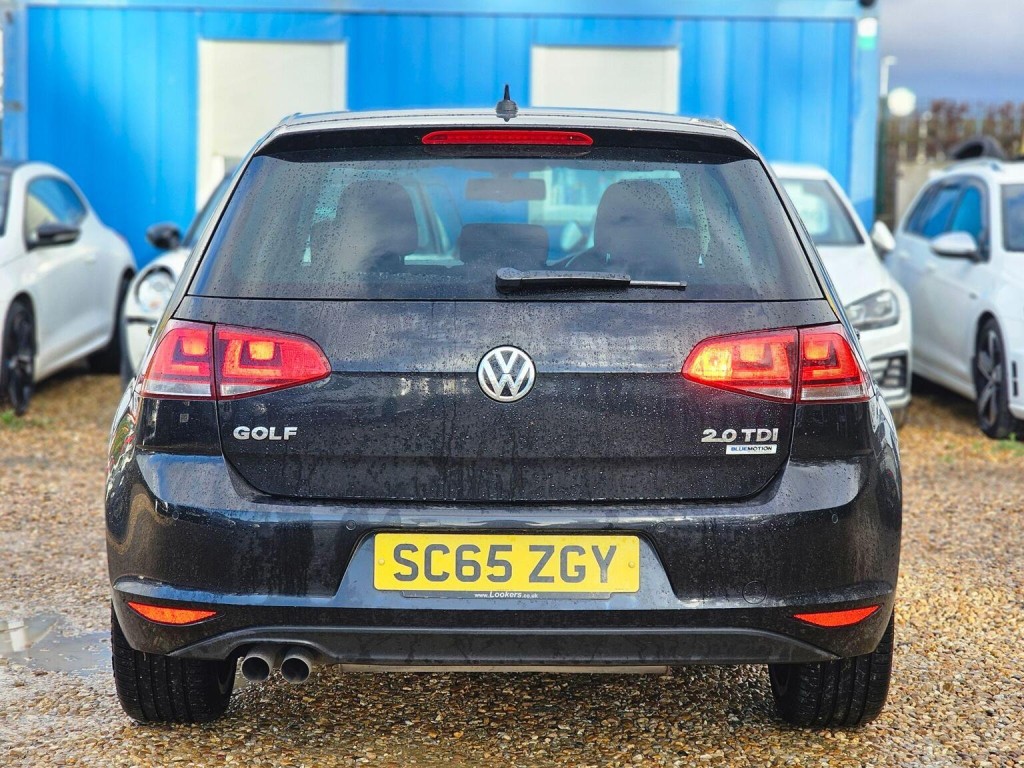 VOLKSWAGEN GOLF
