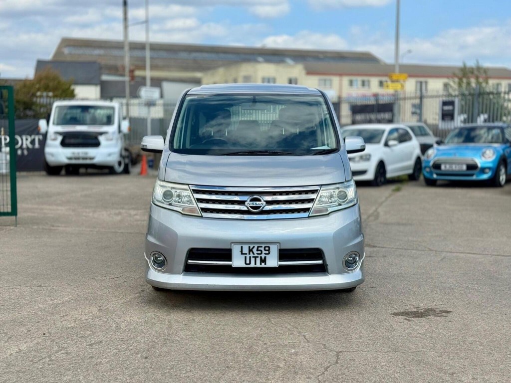 NISSAN SERENA