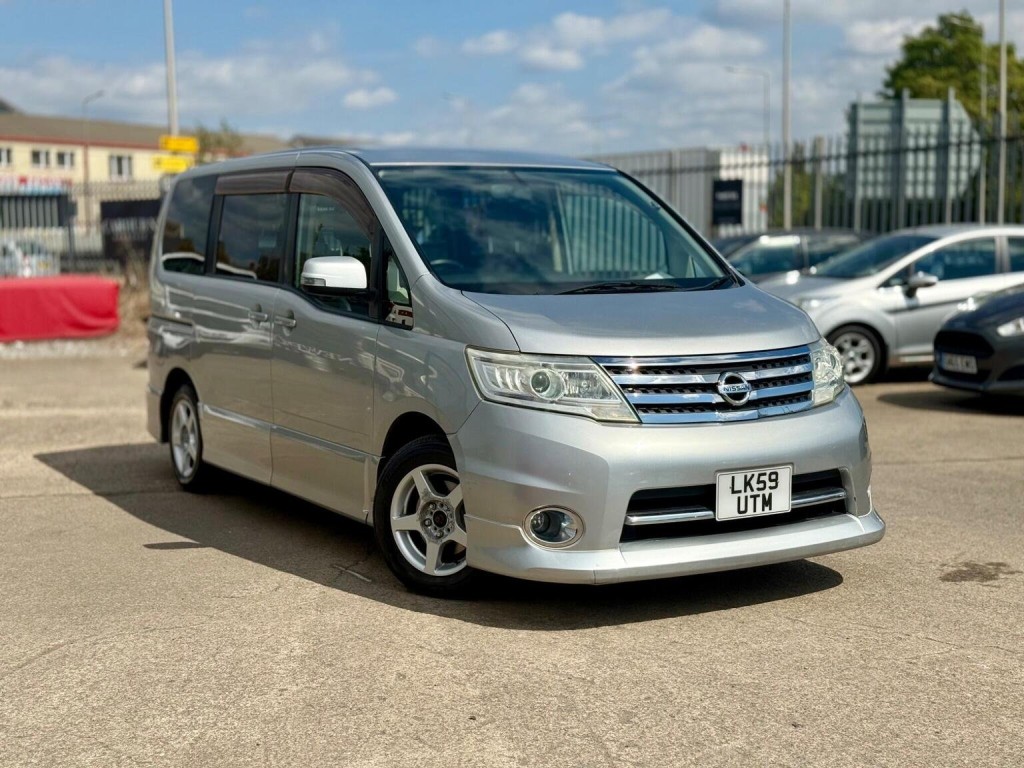 NISSAN SERENA