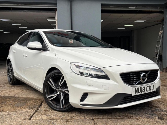 VOLVO V40 2.0 D2 R-Design Pro Euro 6 (s/s) 5dr