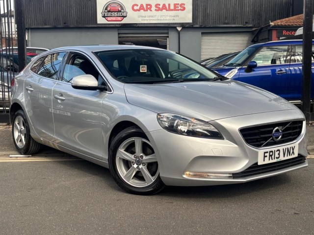 VOLVO V40 1.6 D2 SE Euro 5 (s/s) 5dr