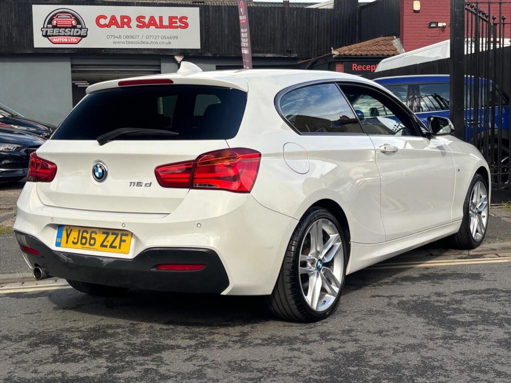 BMW 1 SERIES
