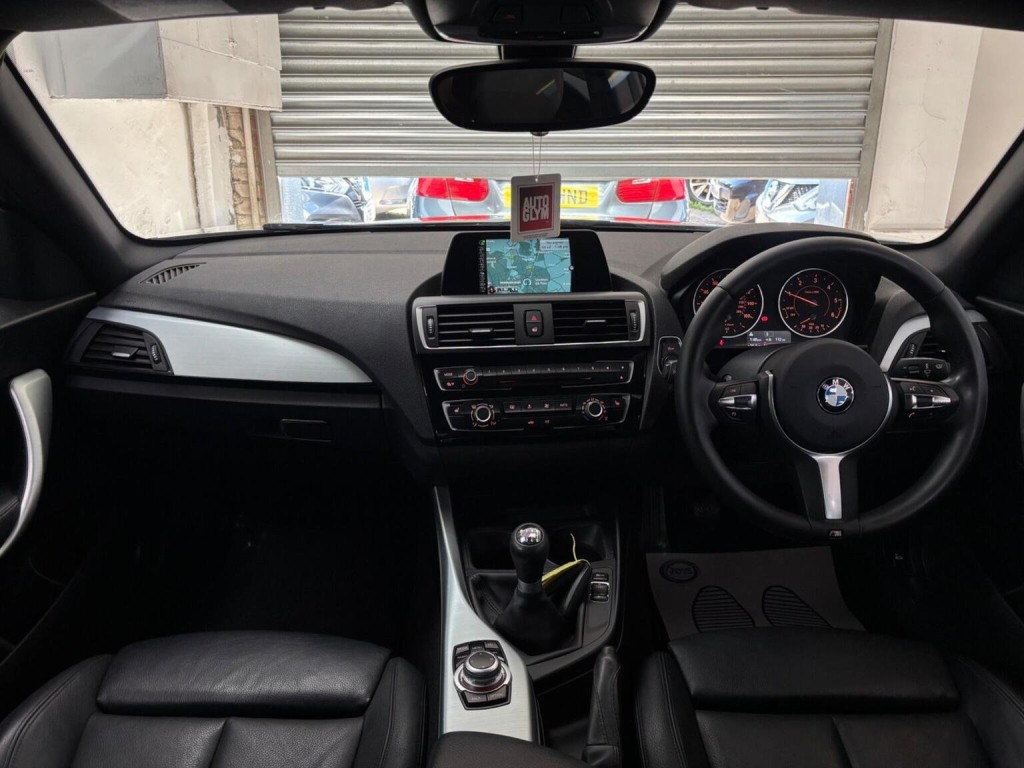 BMW 1 SERIES