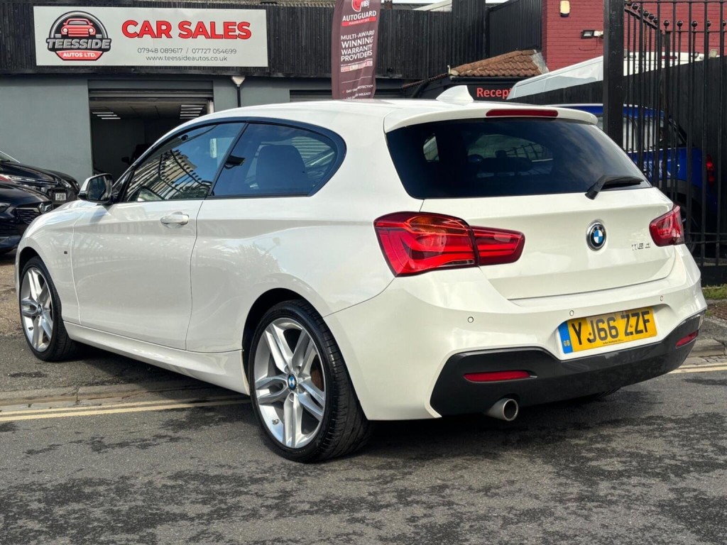 BMW 1 SERIES