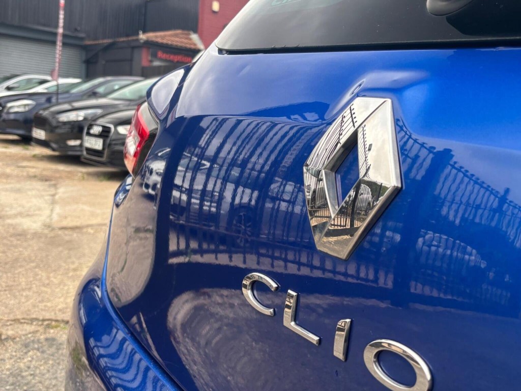 RENAULT CLIO