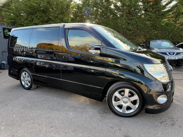 NISSAN ELGRAND
