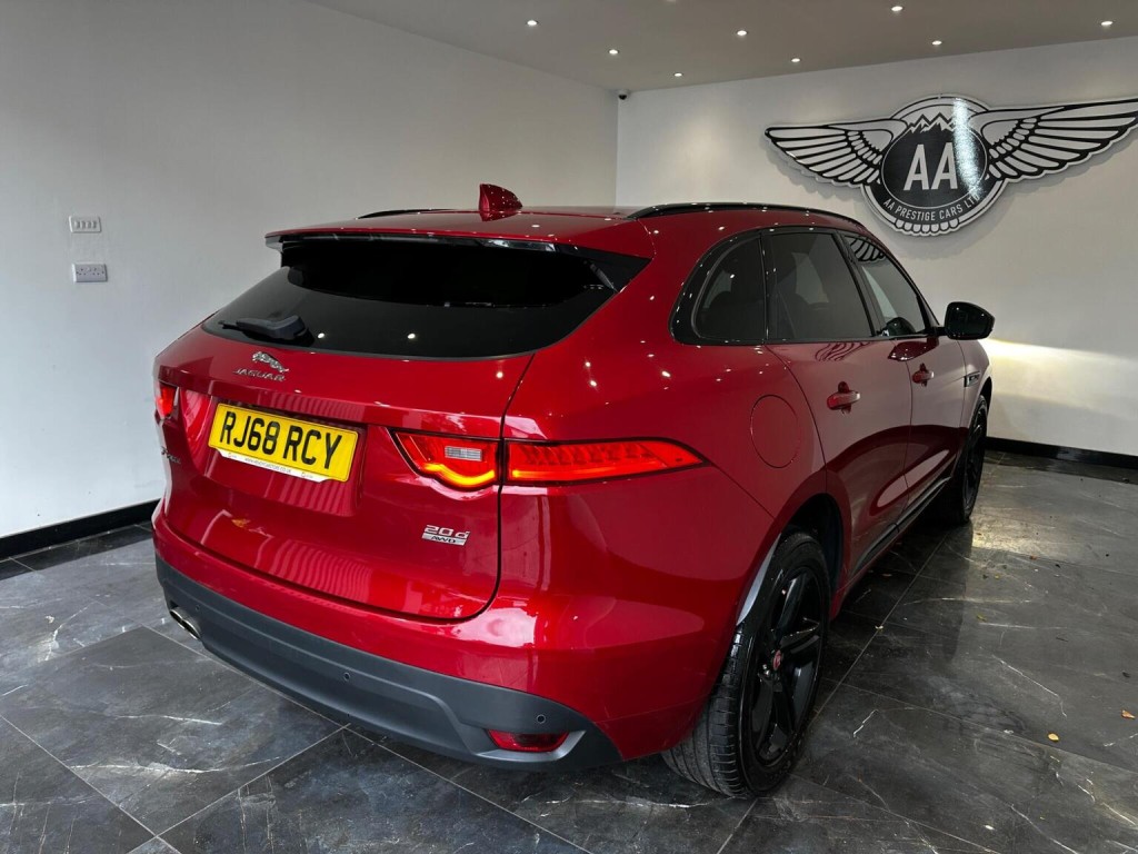 JAGUAR F-PACE
