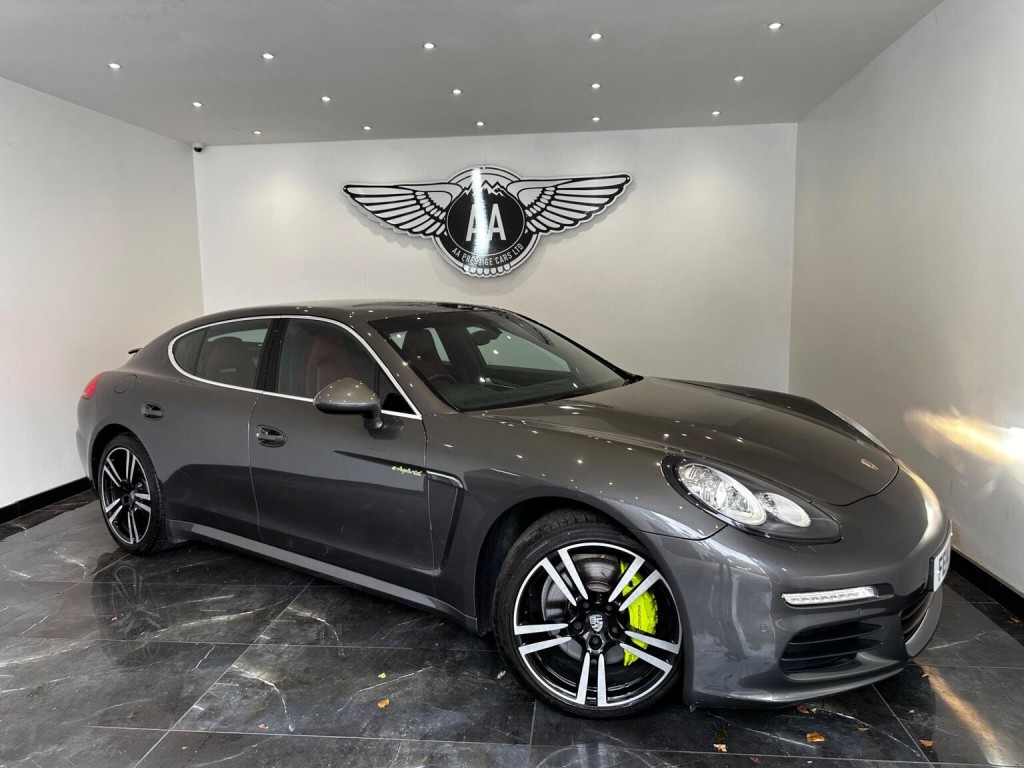 PORSCHE PANAMERA