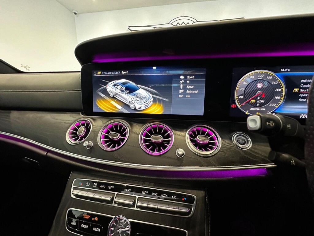 MERCEDES-BENZ E CLASS