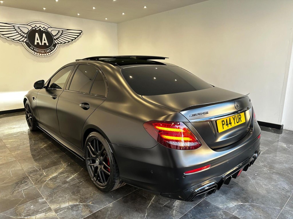 MERCEDES-BENZ E CLASS