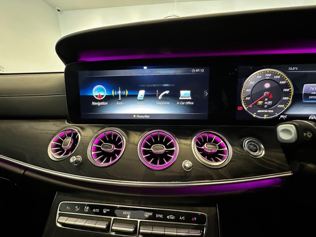 MERCEDES-BENZ E CLASS