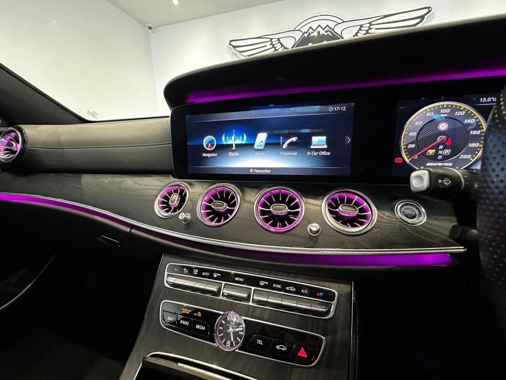 MERCEDES-BENZ E CLASS