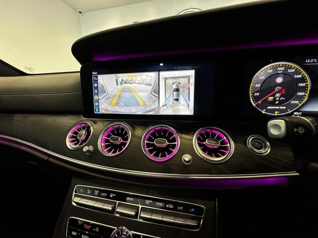 MERCEDES-BENZ E CLASS