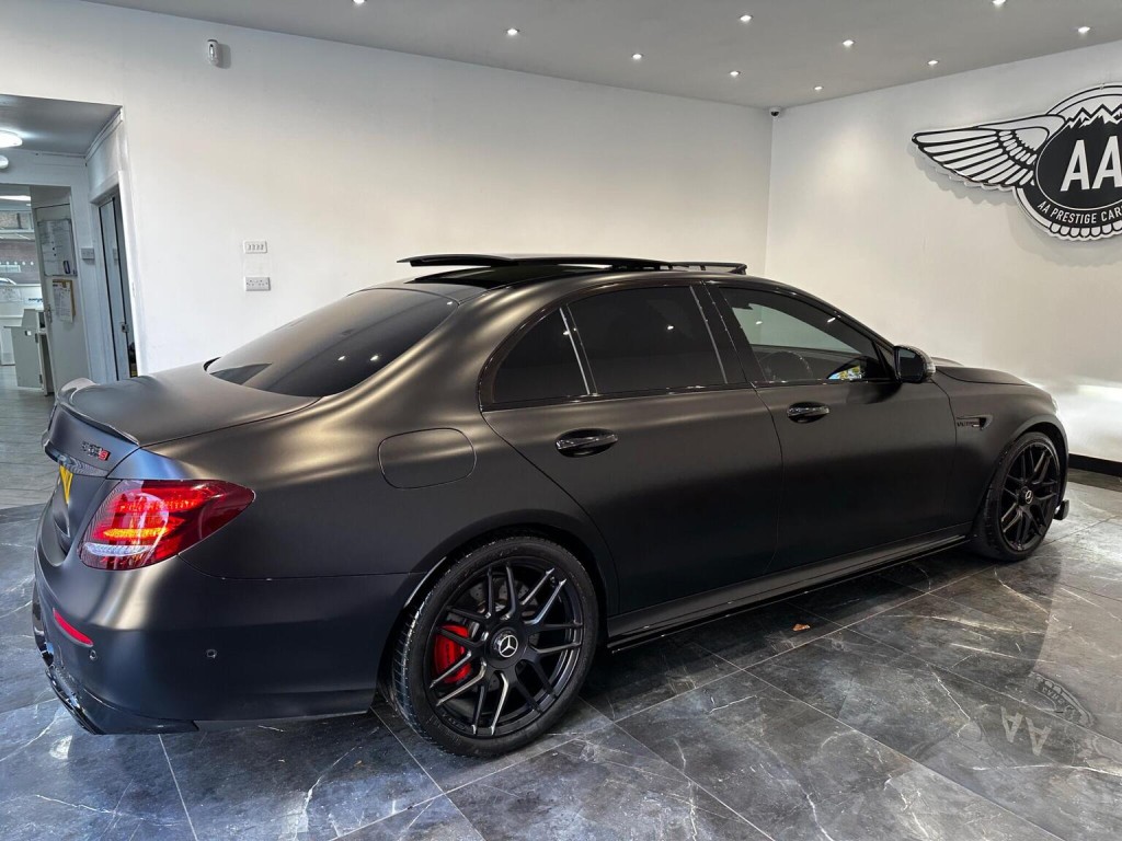 MERCEDES-BENZ E CLASS