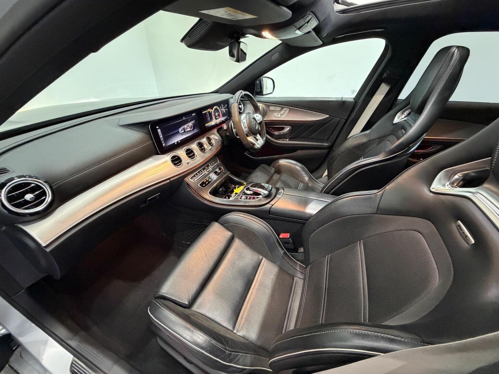 MERCEDES-BENZ E CLASS