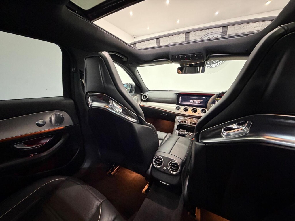 MERCEDES-BENZ E CLASS