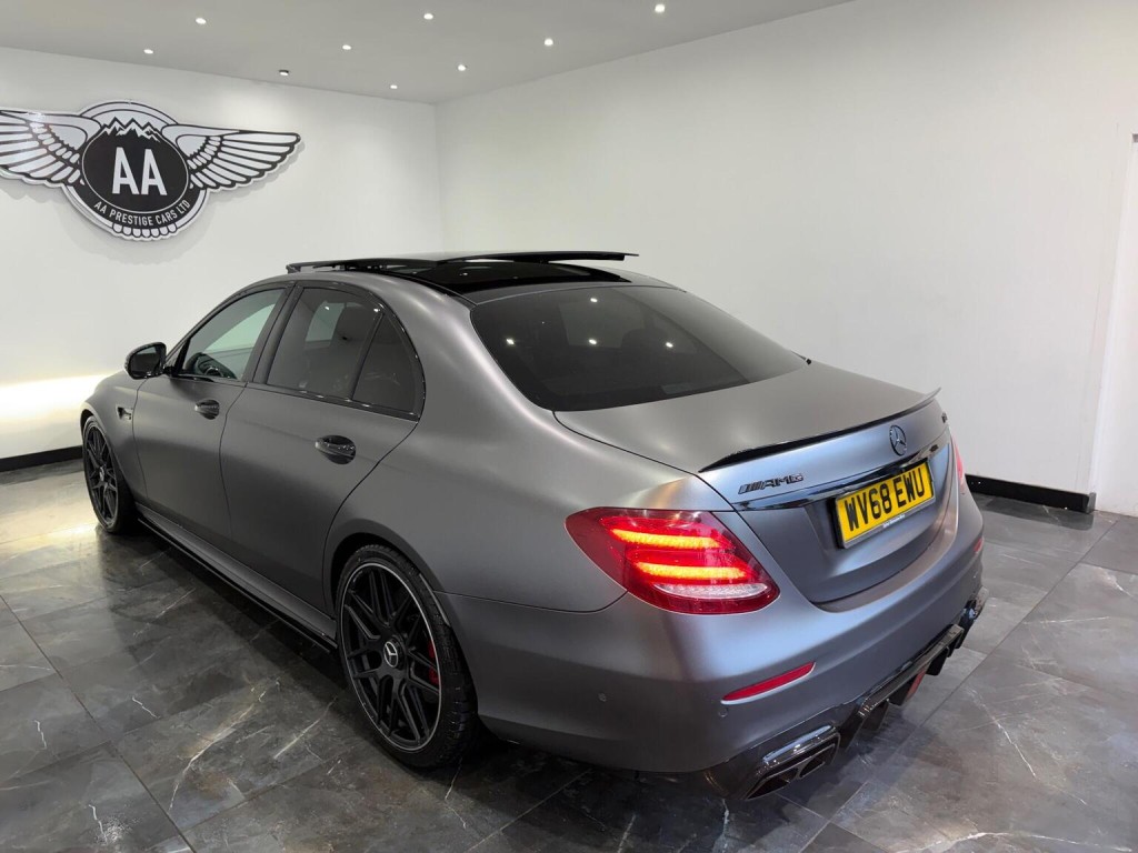 MERCEDES-BENZ E CLASS