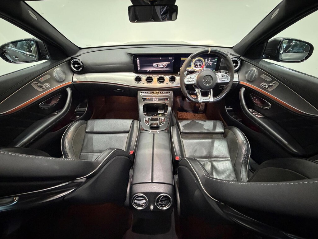 MERCEDES-BENZ E CLASS