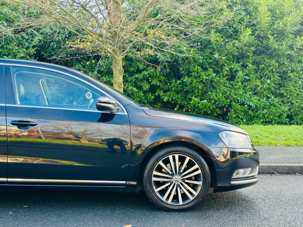 VOLKSWAGEN PASSAT