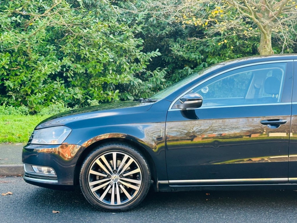 VOLKSWAGEN PASSAT
