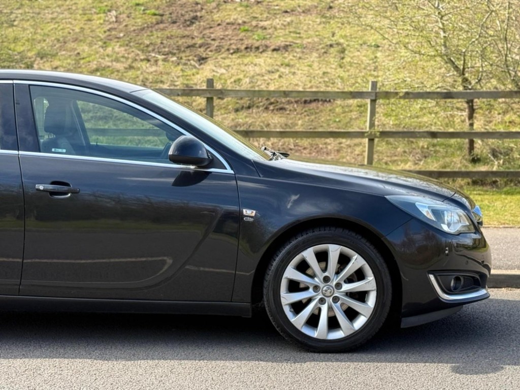 VAUXHALL INSIGNIA