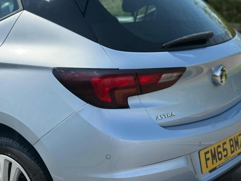 VAUXHALL ASTRA