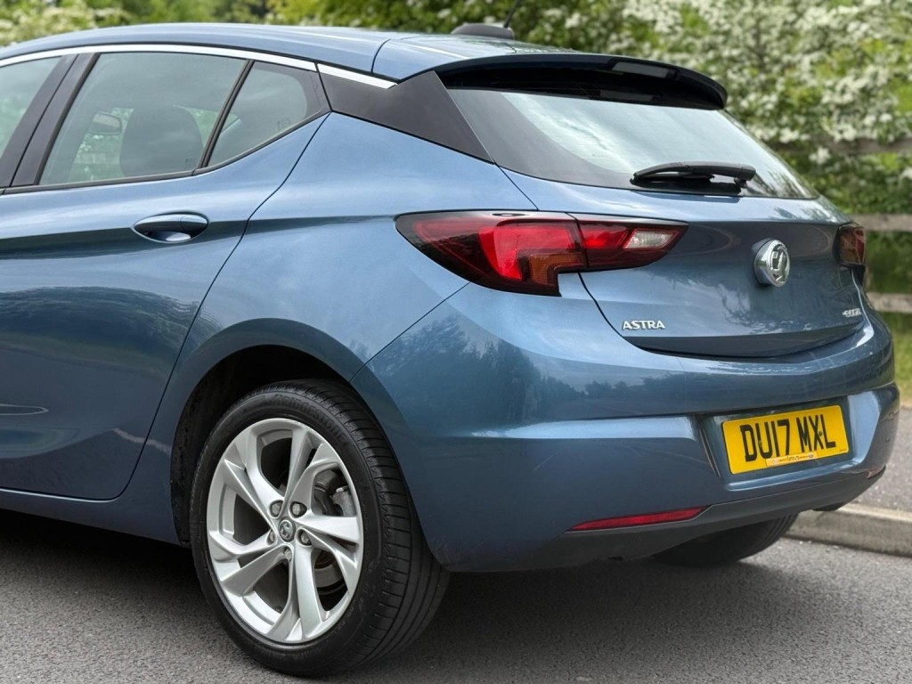 VAUXHALL ASTRA