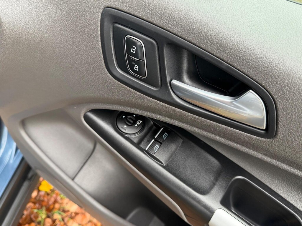 FORD TRANSIT CONNECT