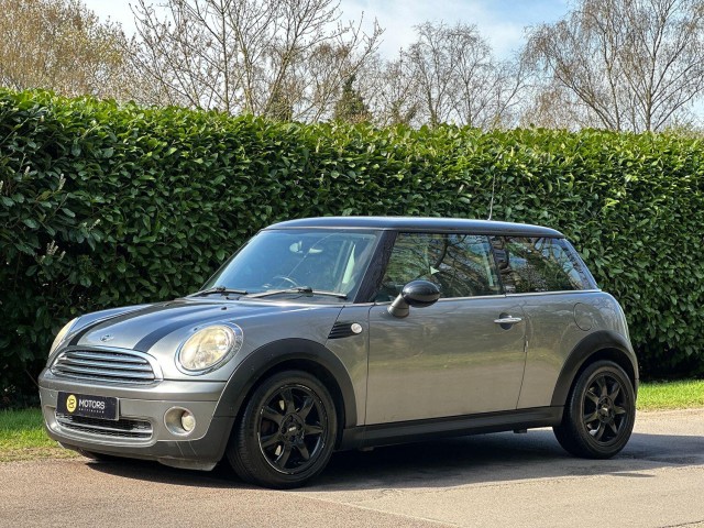 MINI HATCH
