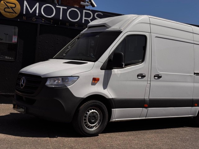 MERCEDES-BENZ SPRINTER