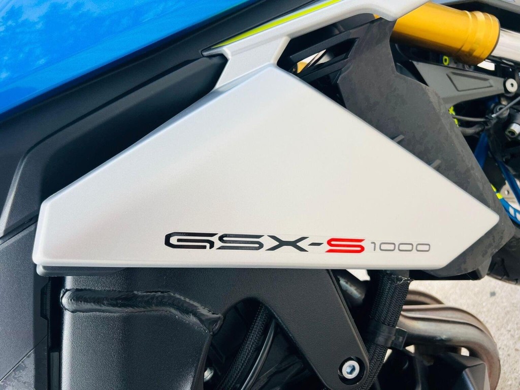 SUZUKI GSX-S1000