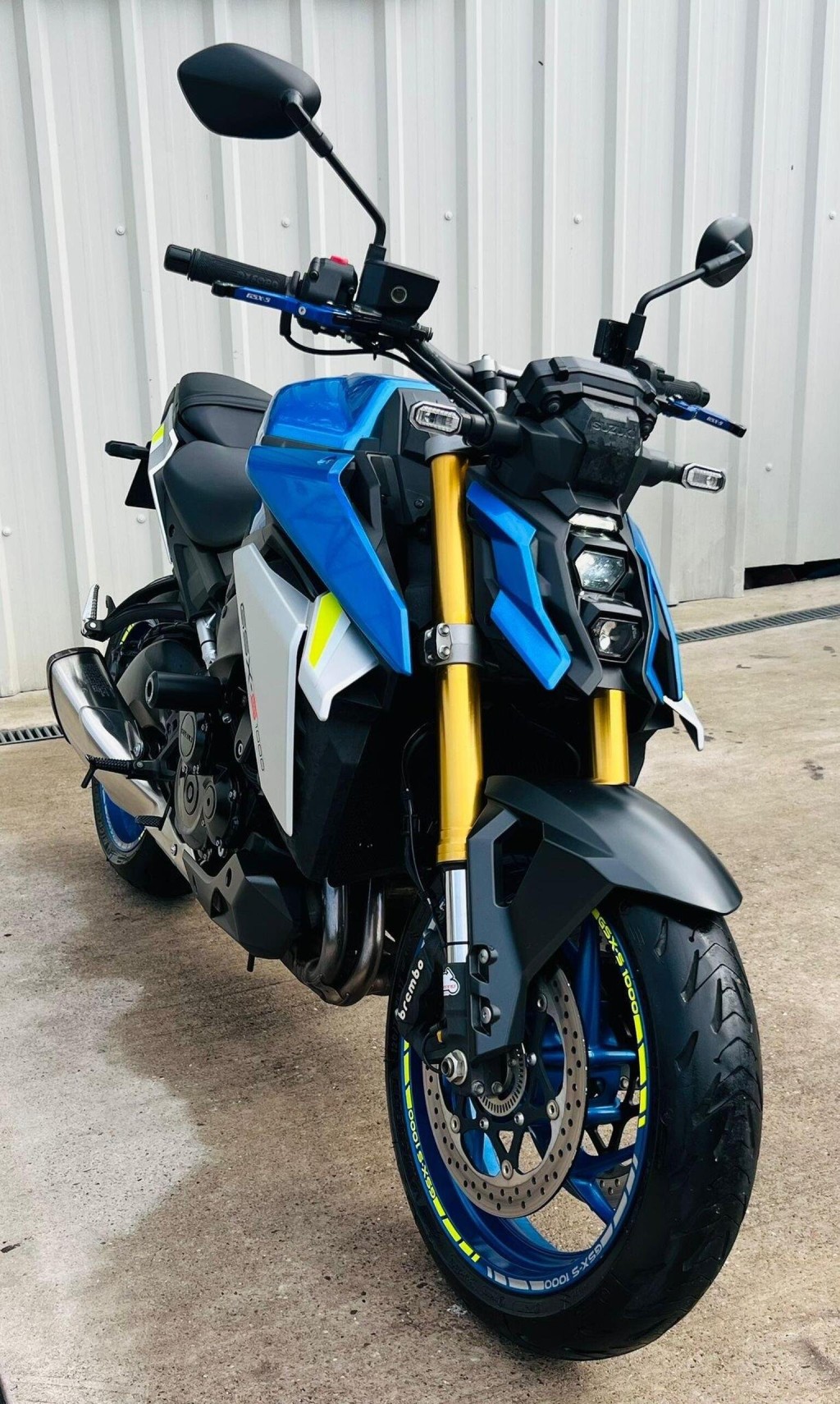 SUZUKI GSX-S1000