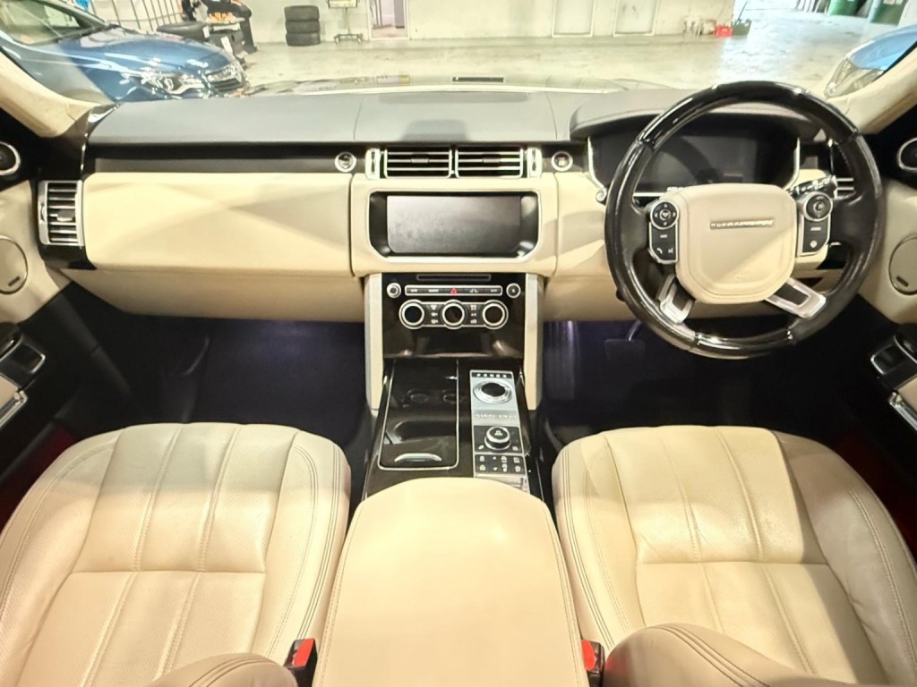 LAND ROVER RANGE ROVER