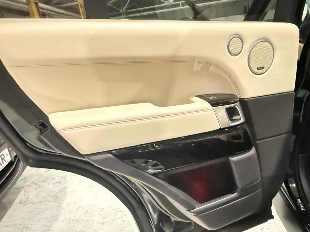 LAND ROVER RANGE ROVER