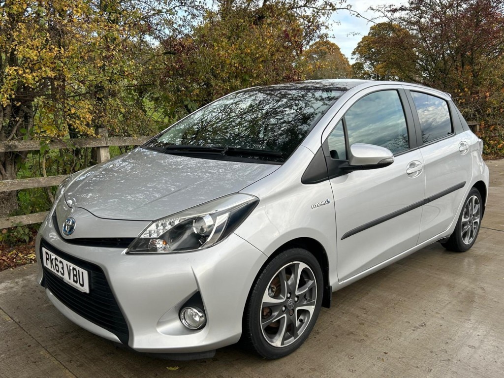 TOYOTA YARIS