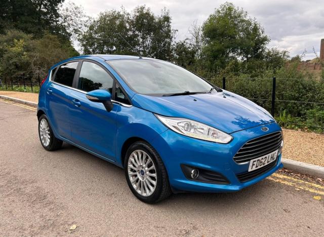 FORD FIESTA 1.0T EcoBoost Titanium Euro 5 (s/s) 5dr