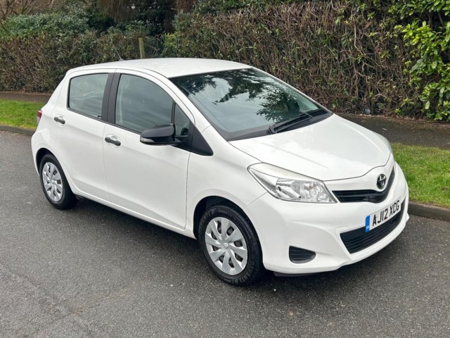 TOYOTA YARIS 1.0 VVT-i T2 Euro 5 5dr