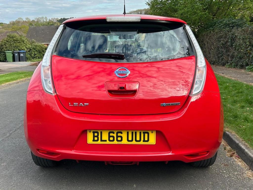 NISSAN LEAF