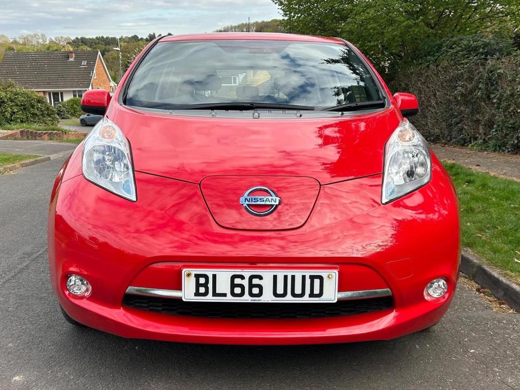 NISSAN LEAF
