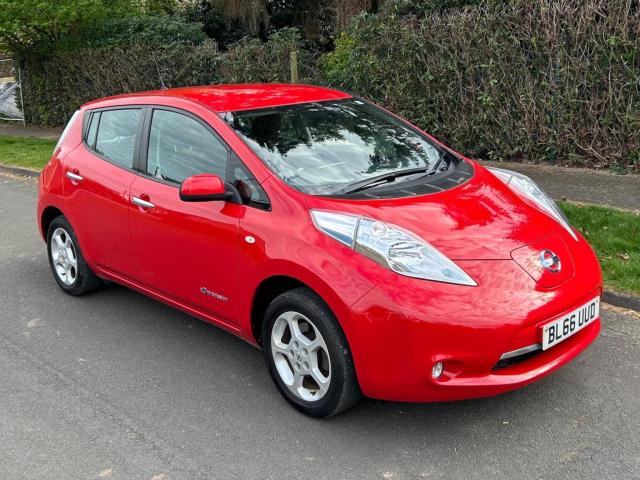 NISSAN LEAF 30kWh Acenta Auto 5dr